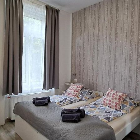 Pompar Belvarosi Apartman Szeged Buitenkant foto