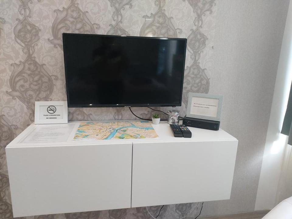 Pompar Belvarosi Apartman Szeged Buitenkant foto