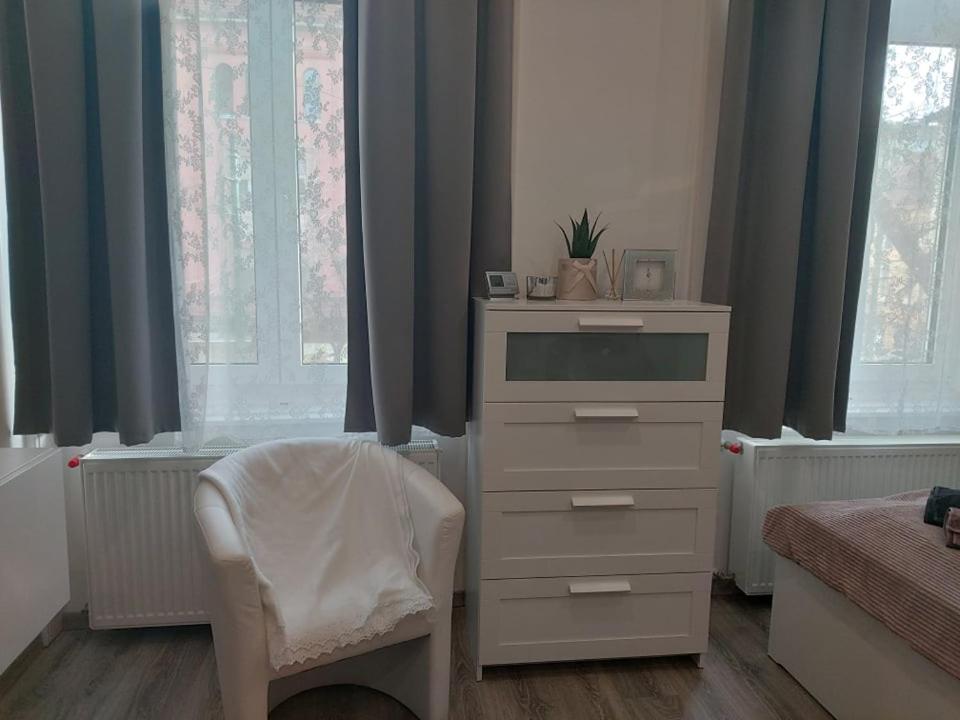 Pompar Belvarosi Apartman Szeged Buitenkant foto
