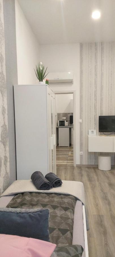 Pompar Belvarosi Apartman Szeged Buitenkant foto