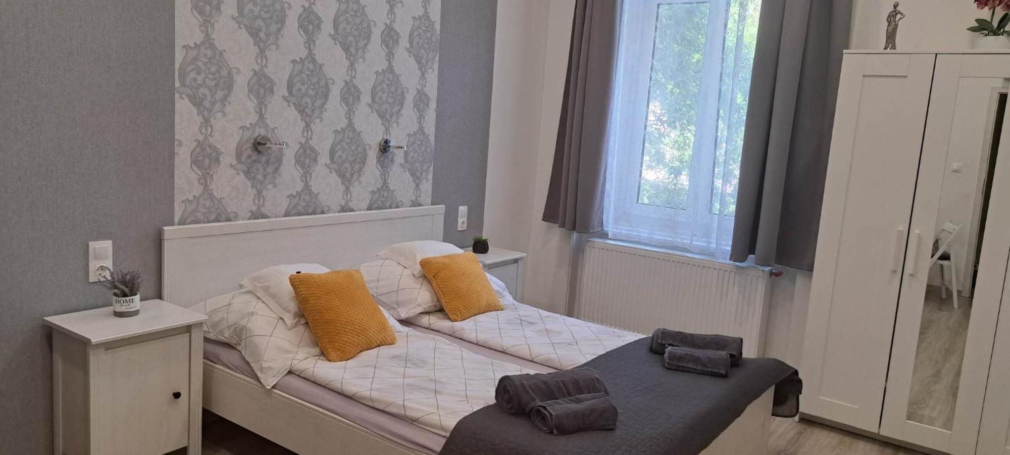 Pompar Belvarosi Apartman Szeged Buitenkant foto